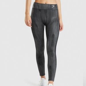 Gymshark Sport Leggings Black Print Women's Size XS Gray Black Stripe